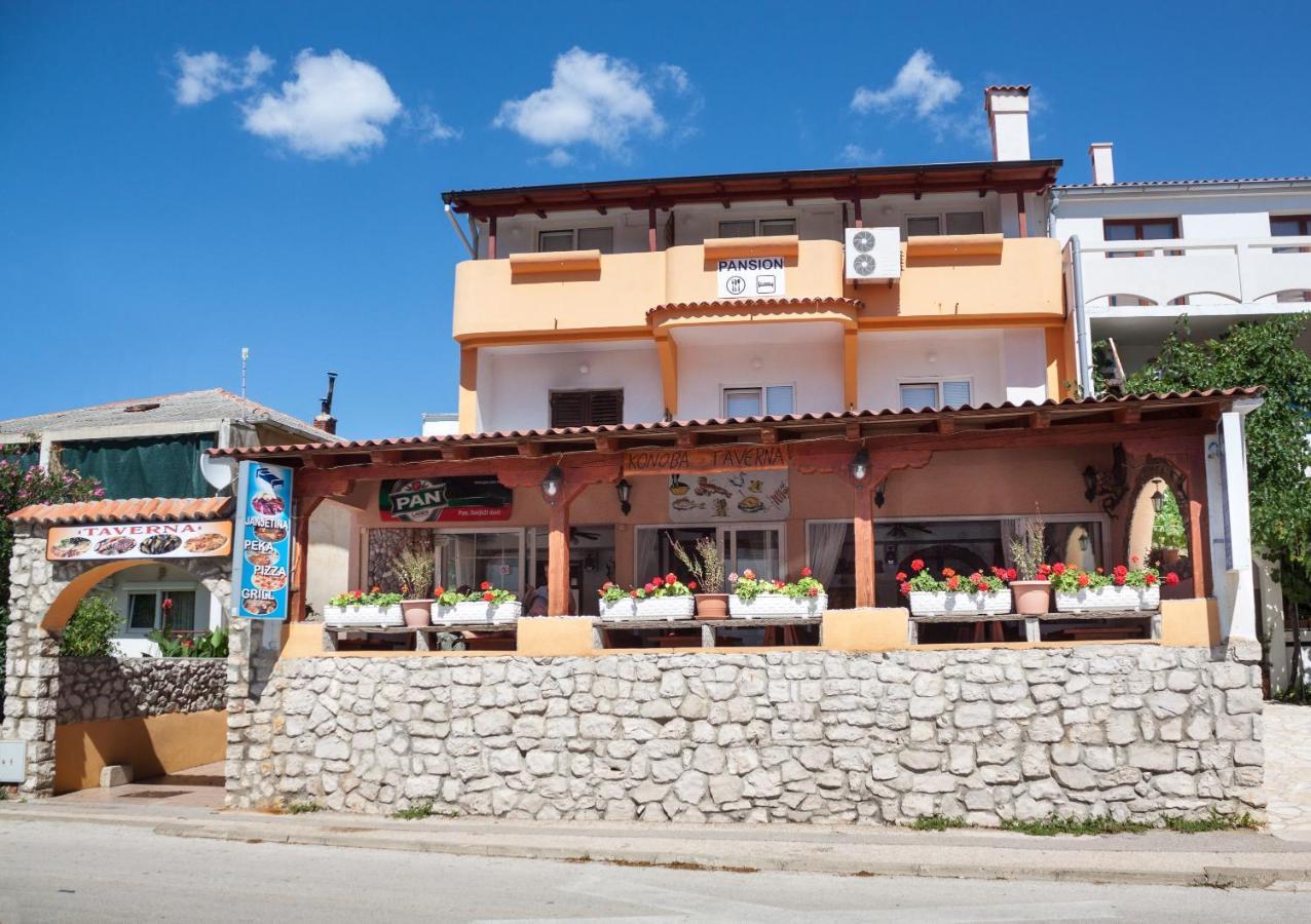 Bed And Breakfast Taverna Miskovic Pag Town Bagian luar foto